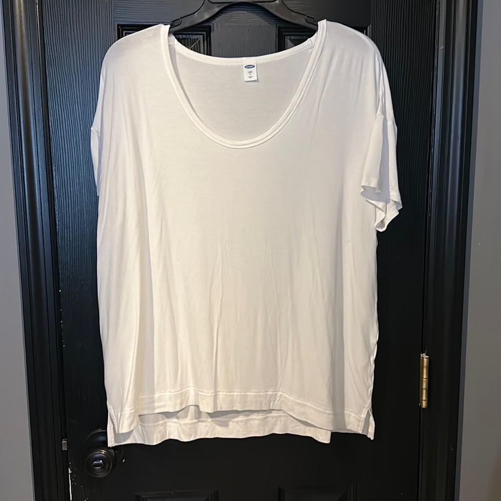 White Old Navy T